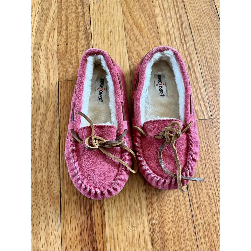 ‎Minnetonka slippers moccasin pink girls size 12